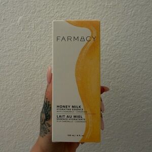 Farmacy Honey Milk Hydrating Essence - Full Size